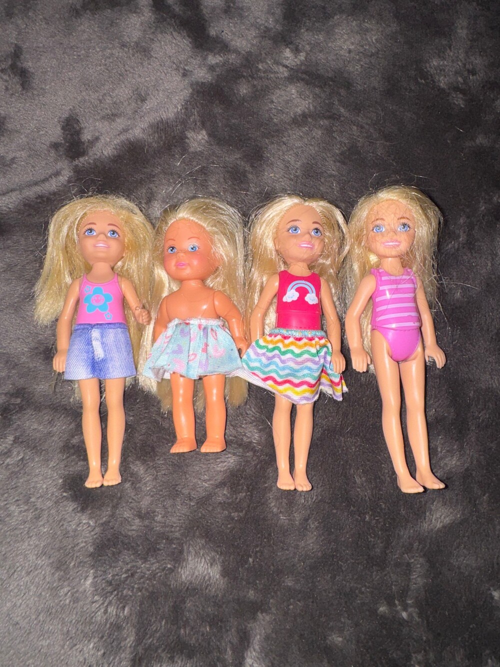 Barbie set of 4 Chelsea dolls